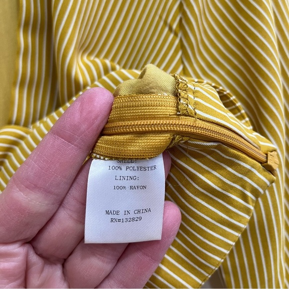 Revolve Superdown Cheyenne Crop Top Mustard Yellow Long Sleeve Large - Picture 9 of 9